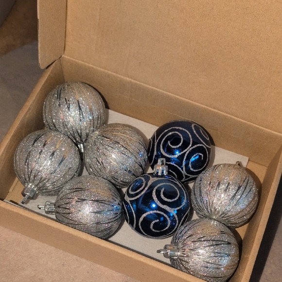 Other - ❤️🔥10/$10❤️🔥 Set Of 8 Silver & Blue Sparkly Holiday Christmas Bulb Ornaments